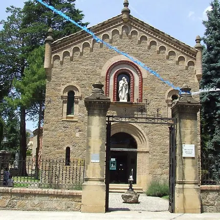 Πανσιόν Fonda Fasersia